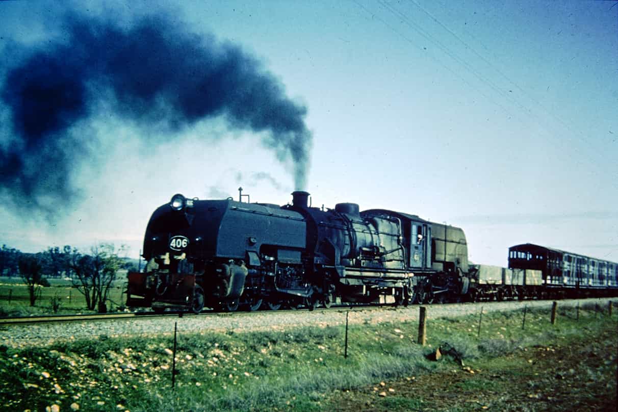 400 Class locomotive 406 under steam, c. 1960s | Lionel Noble Photo ...