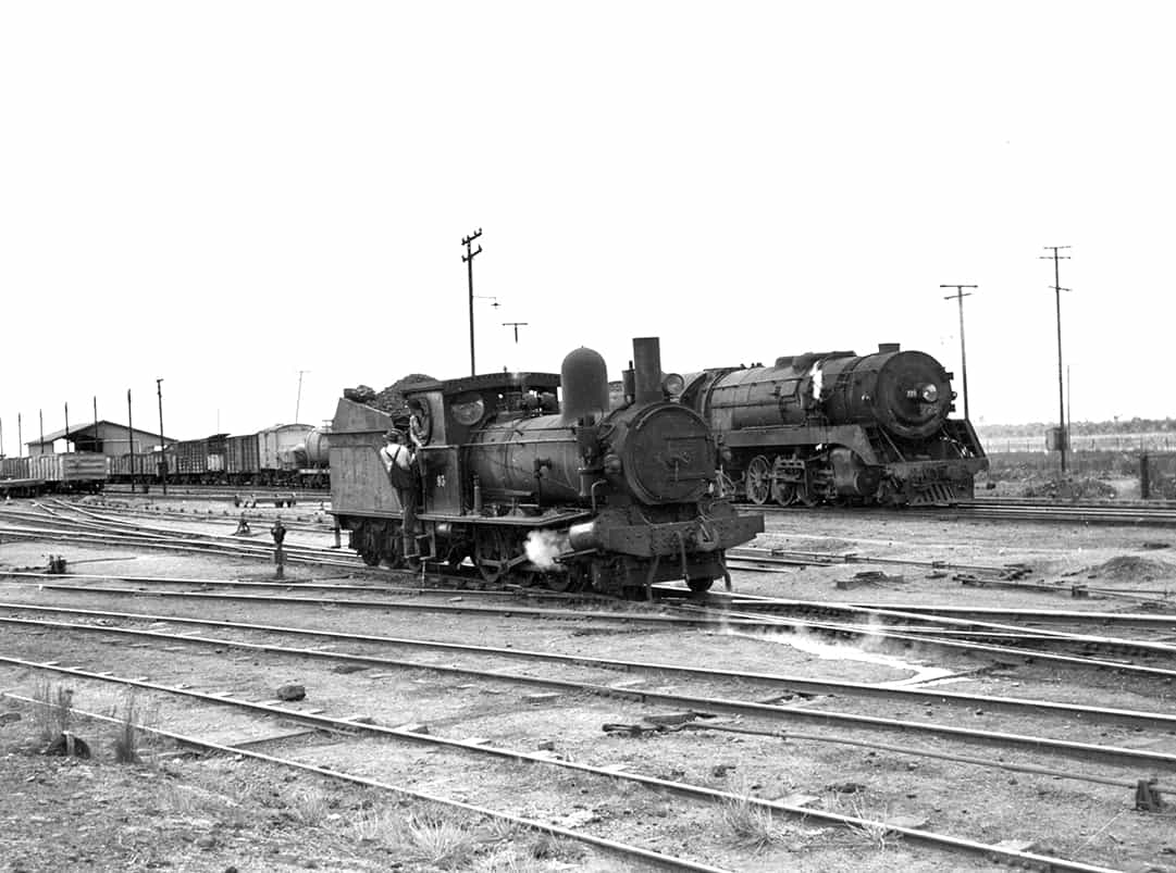 Y Class locomotive 93 and 720 Class locomotive 725 at Terowie, c. 1950s ...